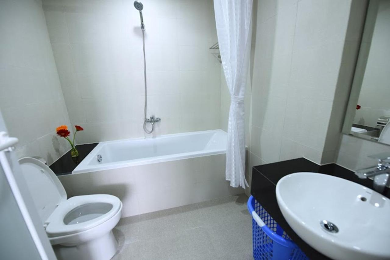 Granda Legend Apartment Hanoi Esterno foto